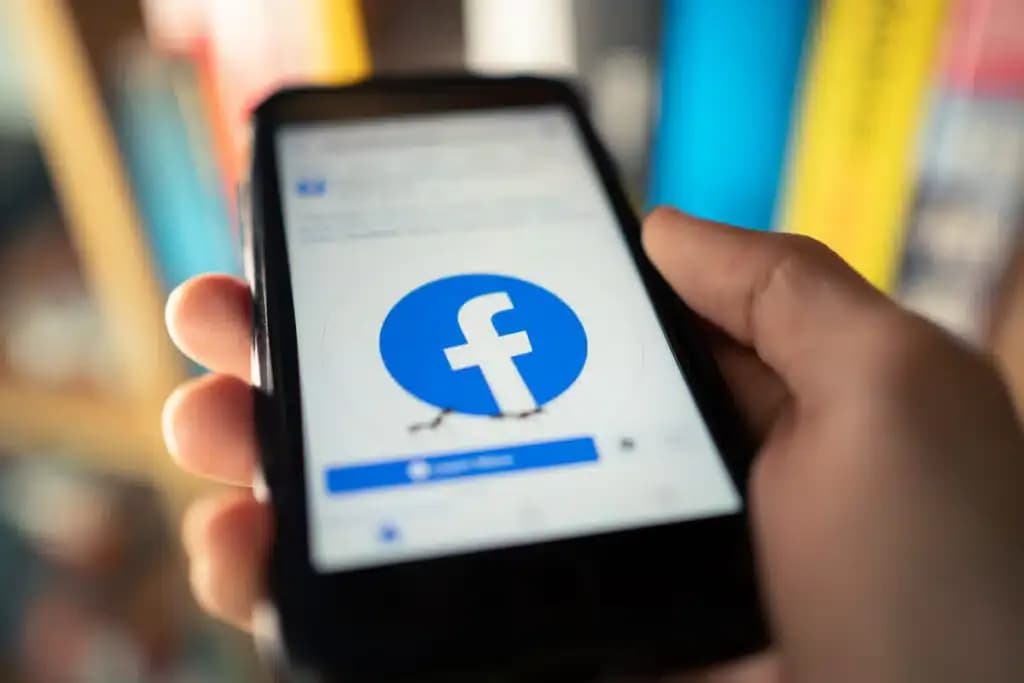 Jak skutecznie usunąć aplikację Facebook z telefonu i odzyskać miejsce